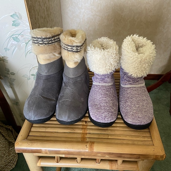 2Pair Isotoner Slippers